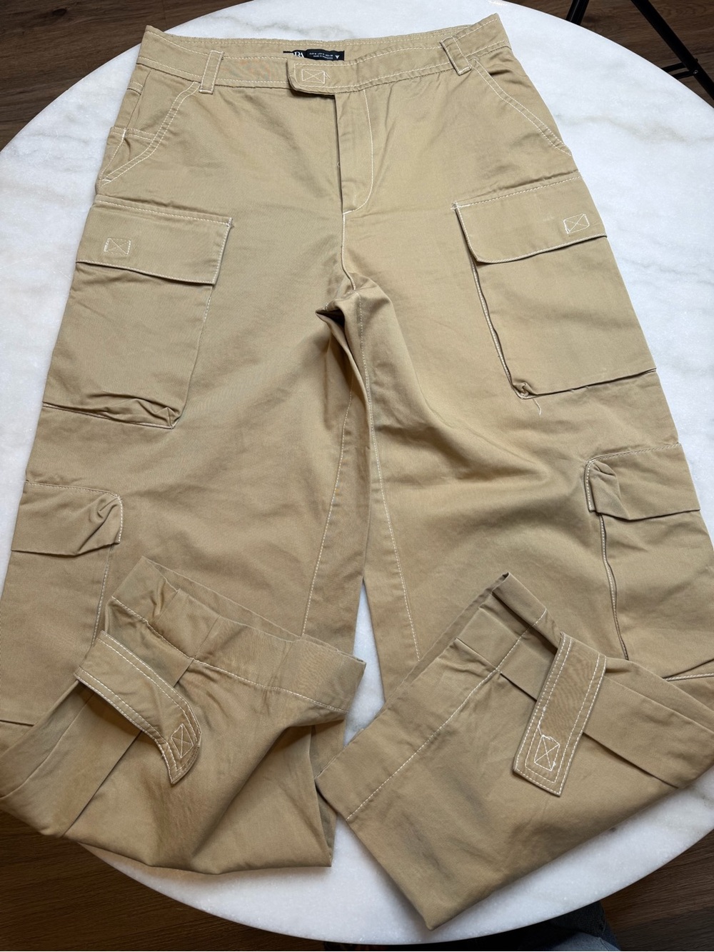 Zara Khaki Cargo Pants - Classic Utility Style Size M